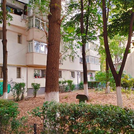 My House - Ultracentral Romana Square Near Old Town Bukares Bagian luar foto