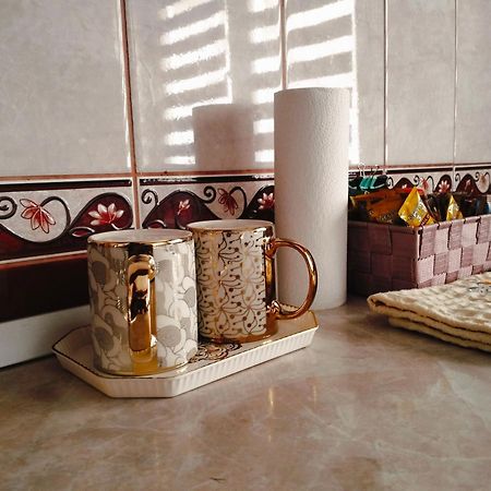 My House - Ultracentral Romana Square Near Old Town Bukares Bagian luar foto