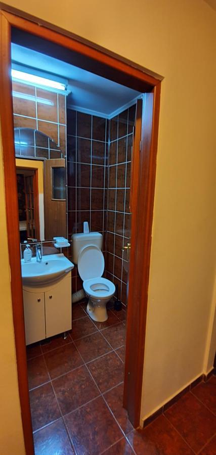 My House - Ultracentral Romana Square Near Old Town Bukares Bagian luar foto
